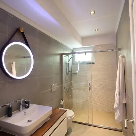 Apartman Elia Side